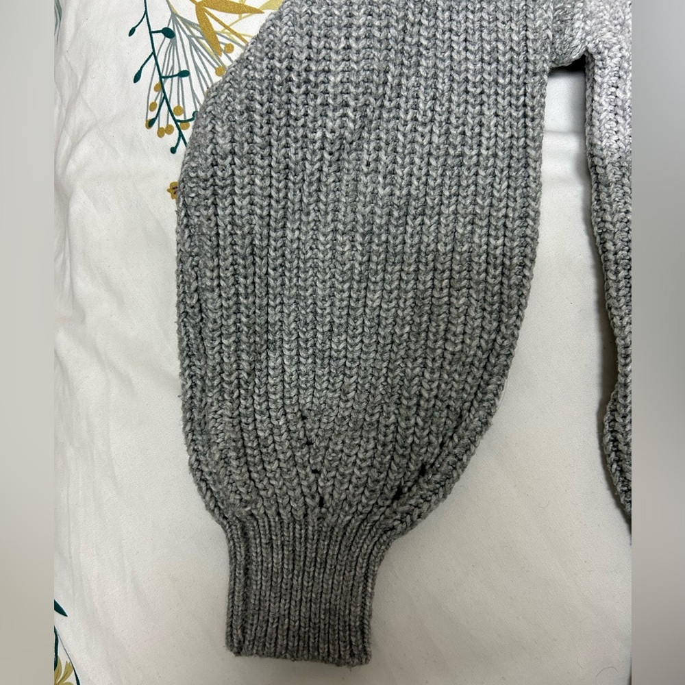 American Eagle two tone grey turtleneck - Picture 4 of 9